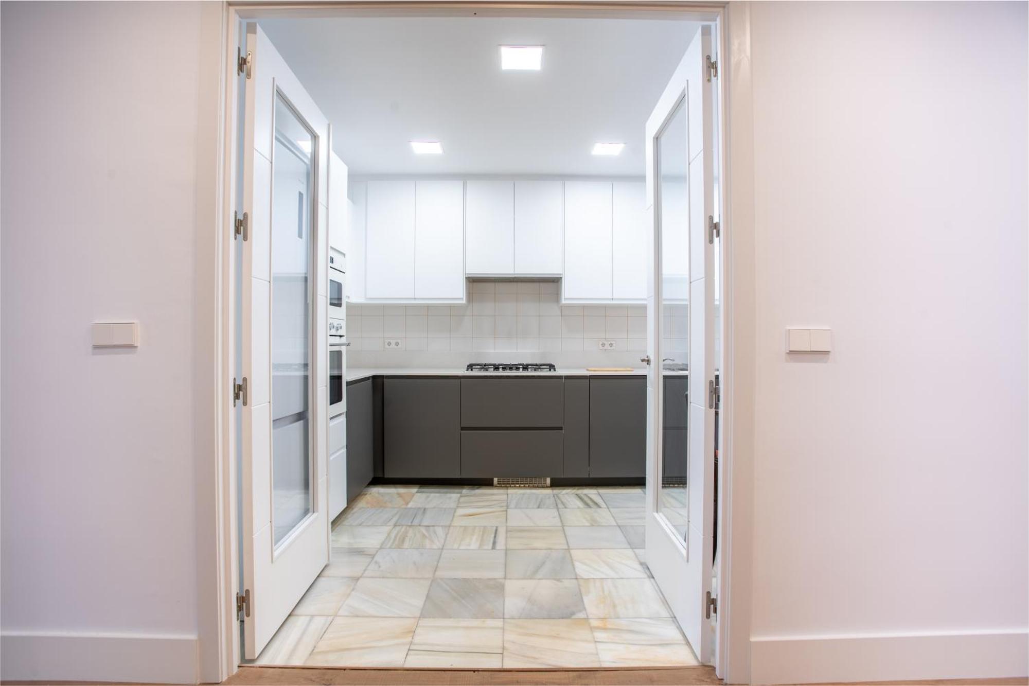 Apartament Llorenzu El Santu - Vistas Al Mar - 4 Hab Y 3 Banos - Vut-6322-as Gijón